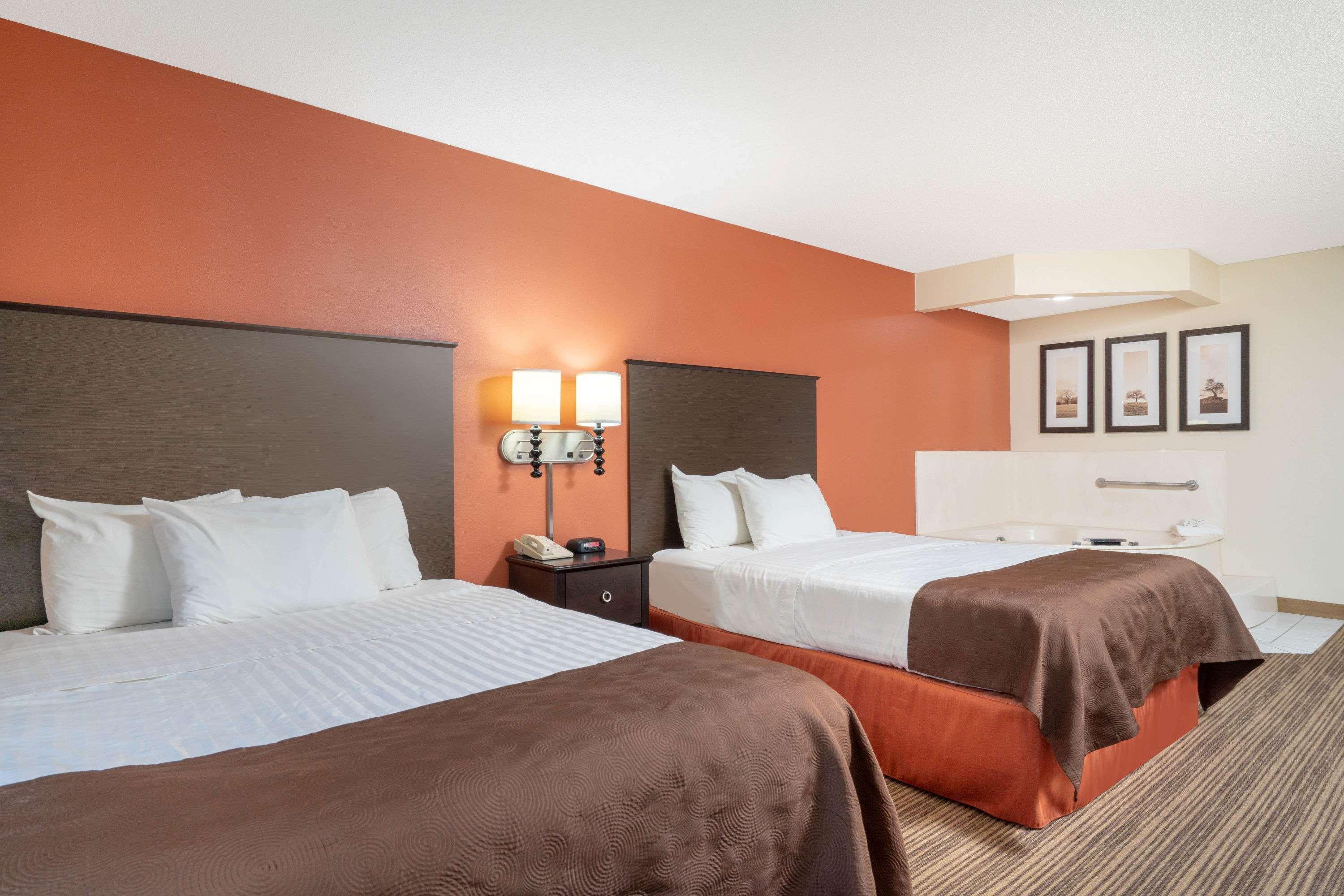 Americinn By Wyndham Rogers Zewnętrze zdjęcie